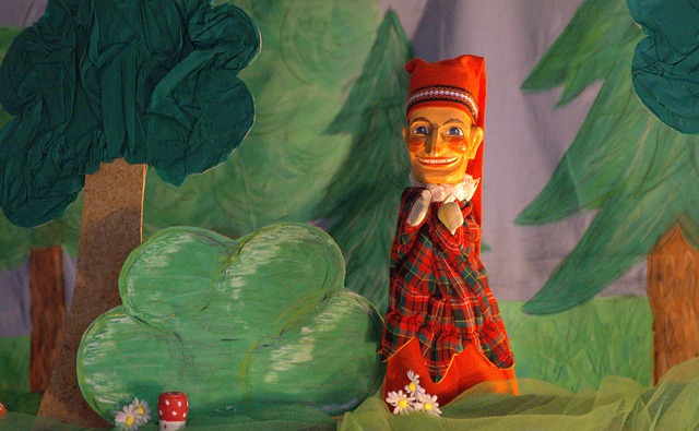 kasper, puppet theatre, puppet, hohnstein puppet theater, play doll, to play, hand puppet, stage, figure, toy, carved wood